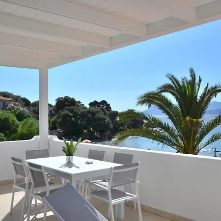 Smeraldo Sul Mare * 奧爾比亞